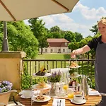 Schloss Und Gut Hotel