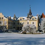 Schloss Und Gut 4*