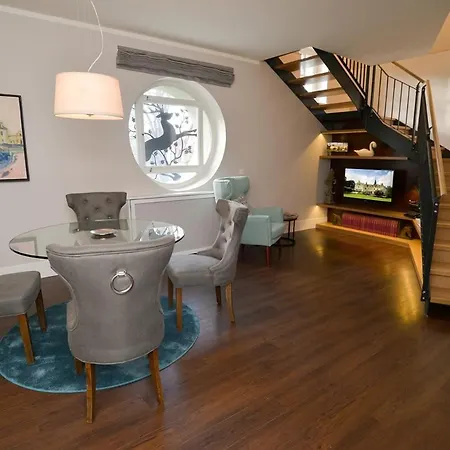 Schloss Und Gut Liebenberg