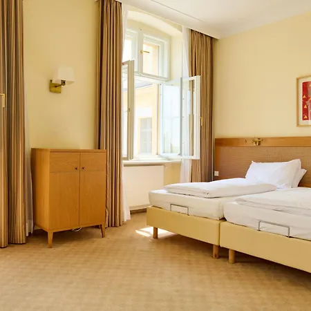 Schloss Und Gut Hotel Liebenberg