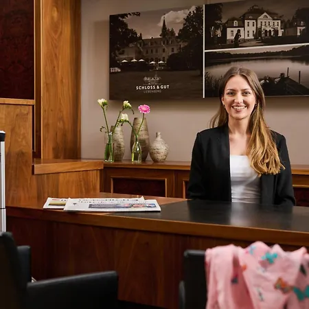 Szálloda Schloss Und Gut 4*