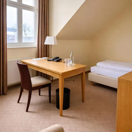 Schloss Und Gut 4*