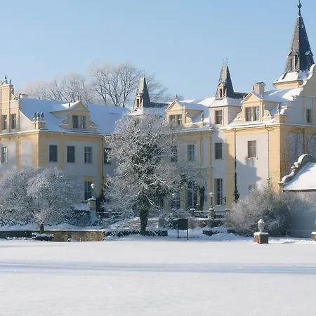 Schloss Und Gut 호텔 리에벤베르크