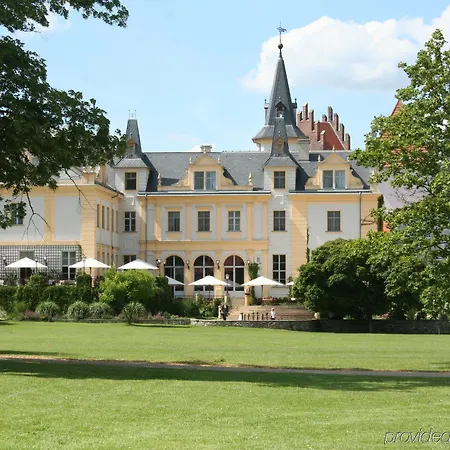 Schloss Und Gut Szálloda Liebenberg