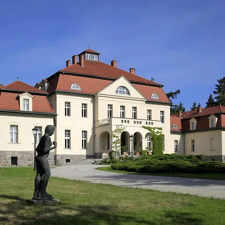 Schloss Und Gut 4* 리에벤베르크