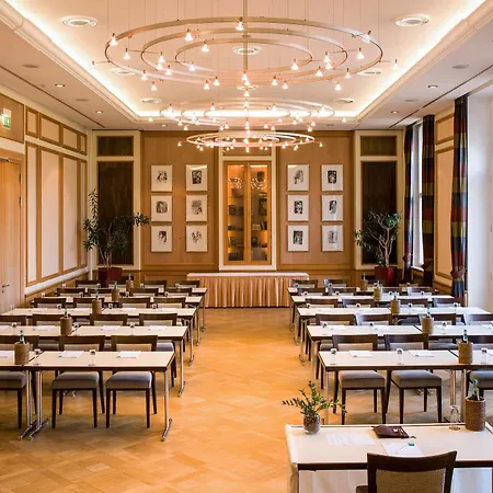 Schloss Und Gut Hotell