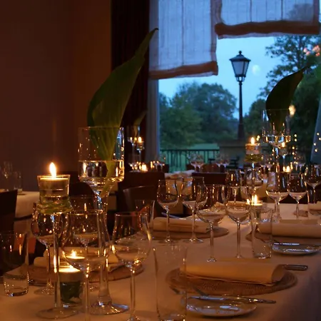 Schloss Und Gut 4*