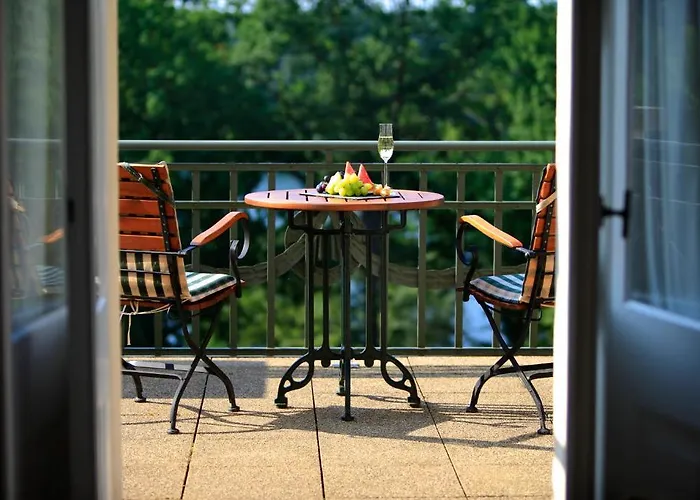 Schloss Und Gut فندق 4*